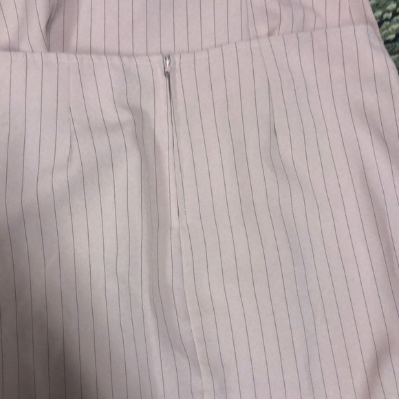 2-piece pin striped skirt /blouse set - jrs size 7 - Picture 6 of 7